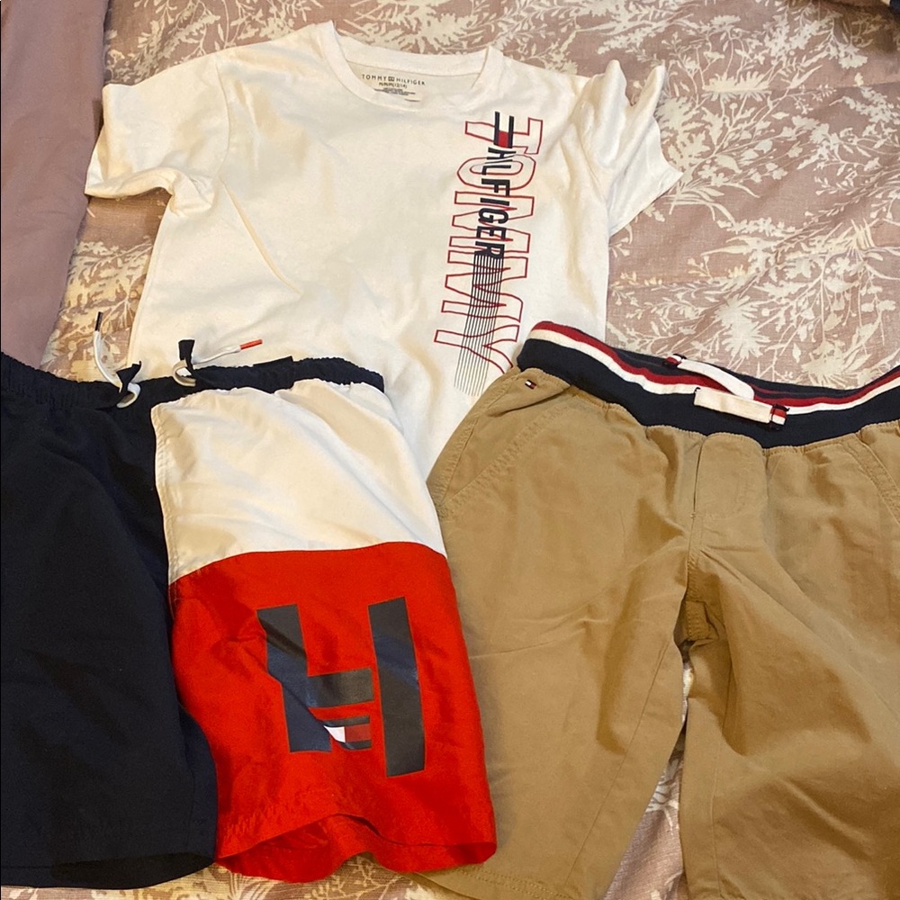 Tommy Hilfiger Logo Tee and Colorblock Shorts bundle